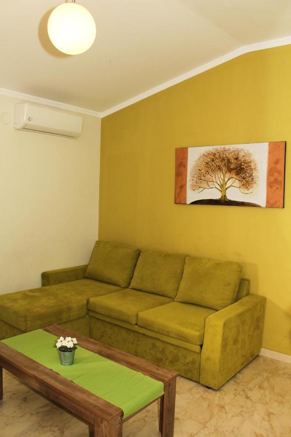 Elia Beach Modern Suites Flogita Exterior foto